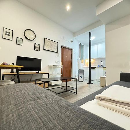 Dianthus House Apartment Мадрид Екстериор снимка
