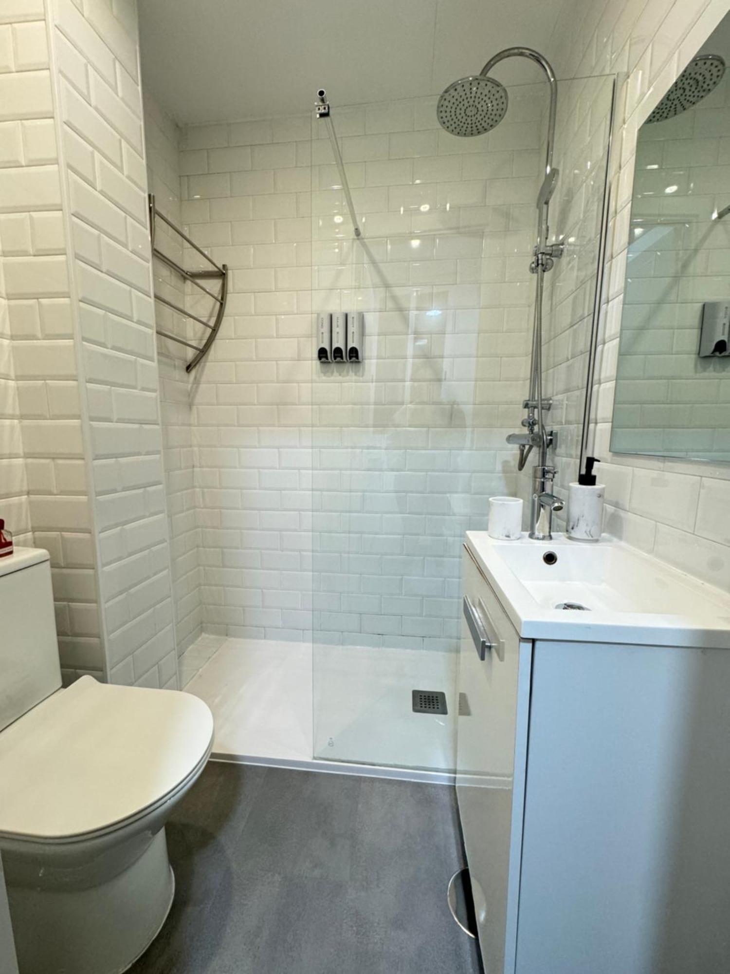 Dianthus House Apartment Мадрид Екстериор снимка