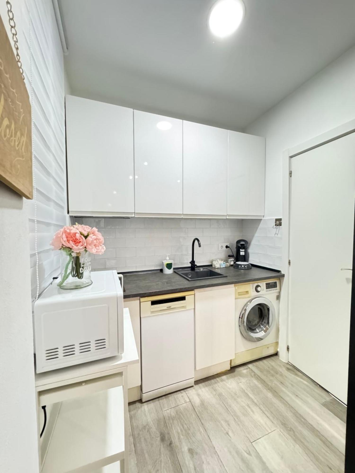 Dianthus House Apartment Мадрид Екстериор снимка
